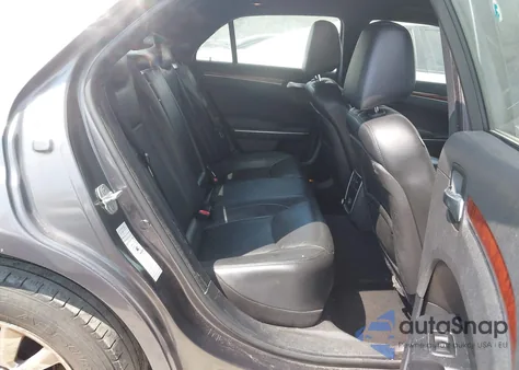 2013 Chrysler 300 Motown z USA, uszkodzony, nr VIN 2C3CCAAG3DH588343